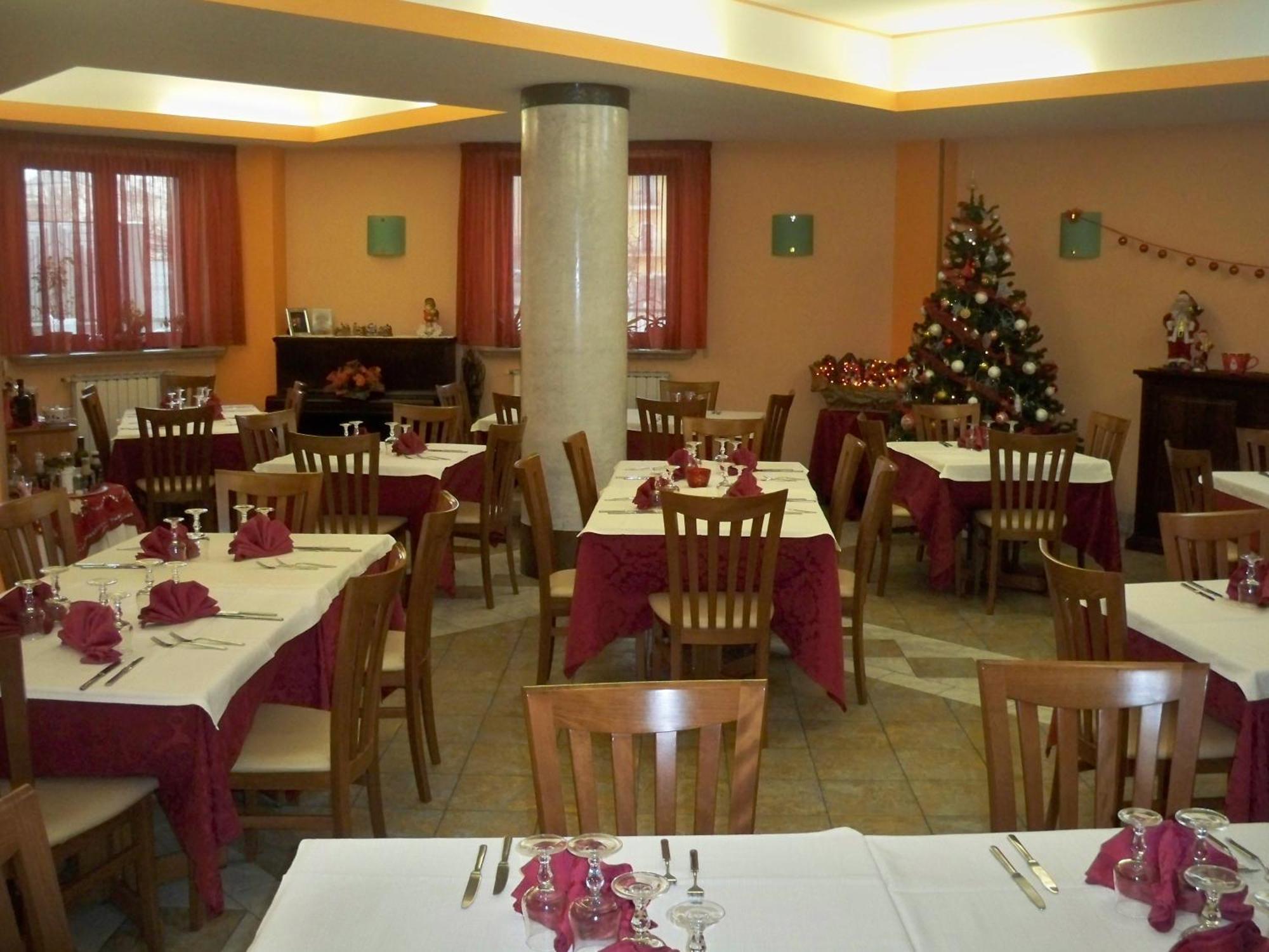 Albergo Corradetti 카스텔디상로 외부 사진
